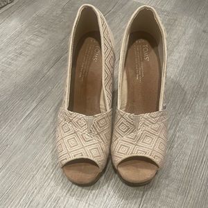 Women’s Toms canvas/tan wedges cork bottom size 7.5
